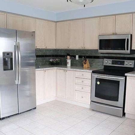 Entire 4 Bed Room Detached Residential Home Эйджакс Экстерьер фото